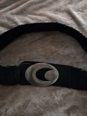 Black Stretch Waist Belt with Silver Oval Buckle